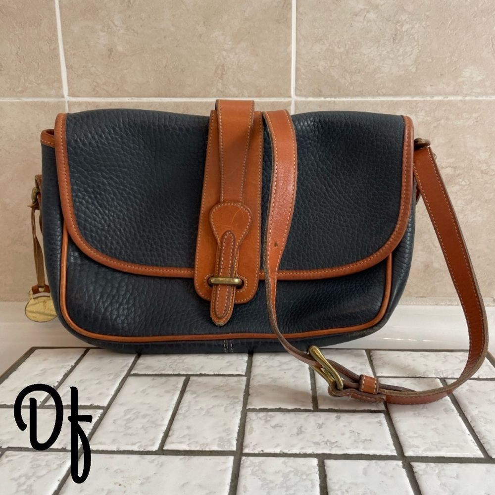 Vintage Dooney & Bourke Navy Pebbled Leather Crossbody Purse Bag